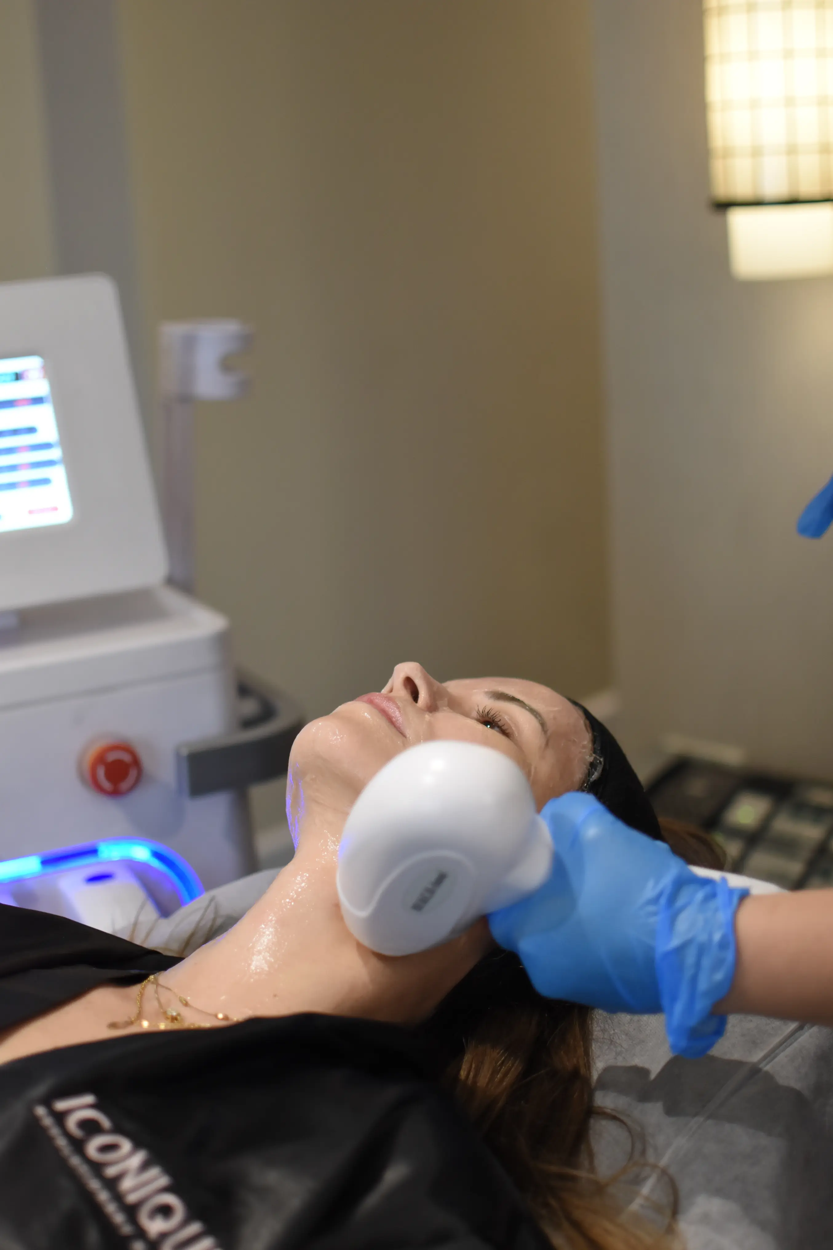 Alterung & Falten - ICONIQUE Treatment Category